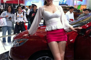 上海台风季节：灾后重建的挑战与希望